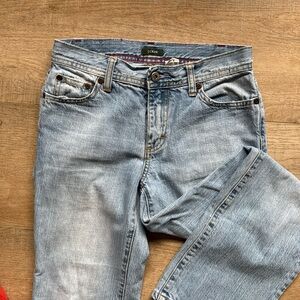 J.crew mid rise straight leg 100% cotton jean size 0 (26,25” waist)